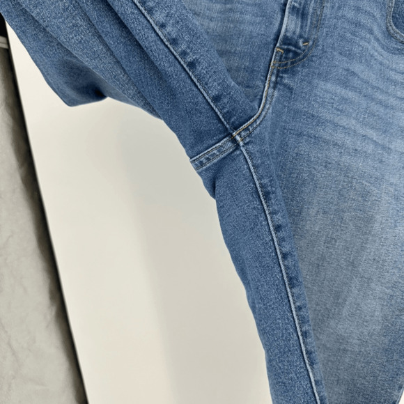 Levis Silver Tab Womens Mom Jeans Size 31 Blue High Rise Relaxed Minimalist - Picture 9 of 14